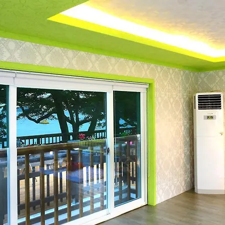 Pinky Marine Pension Namhae Exterior photo