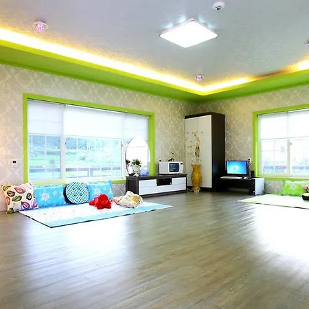 Pinky Marine Pension Namhae Exterior photo