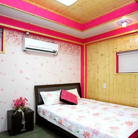 Pinky Marine Pension Namhae Exterior photo