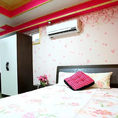 Pinky Marine Pension Namhae Exterior photo