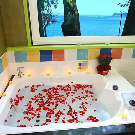 Pinky Marine Pension Namhae Exterior photo