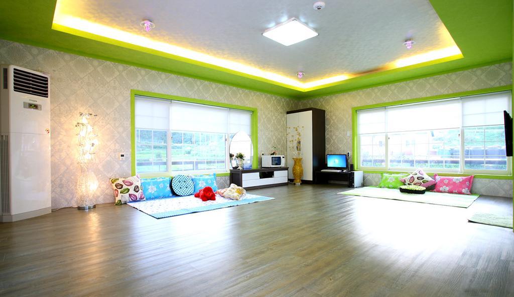 Holiday home Pinky Marine *