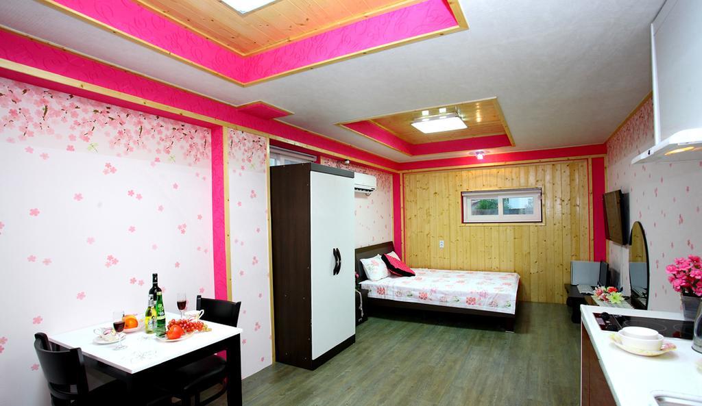 Holiday home Pinky Marine Namhae