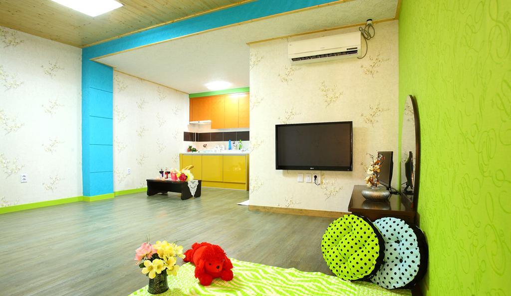 Holiday home Pinky Marine *